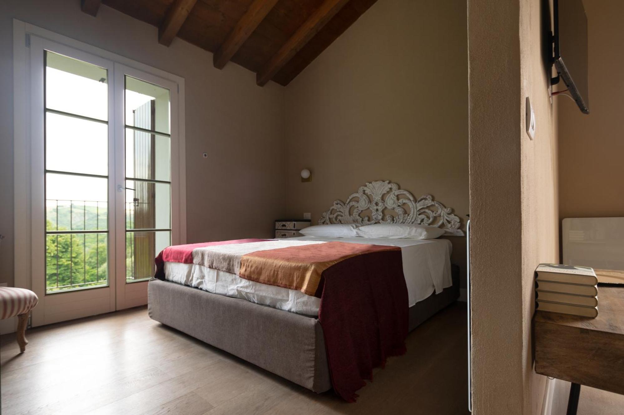 Luce Boutique Hotel Fortunago Ngoại thất bức ảnh