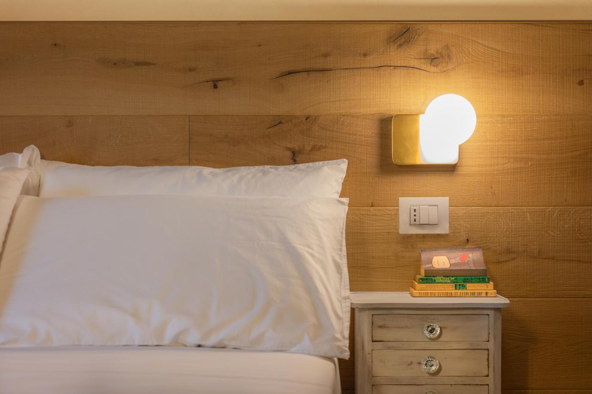 Luce Boutique Hotel Fortunago Ngoại thất bức ảnh